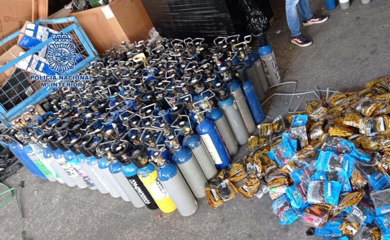 Police confiscate 800 canisters of laughing gas destined for private